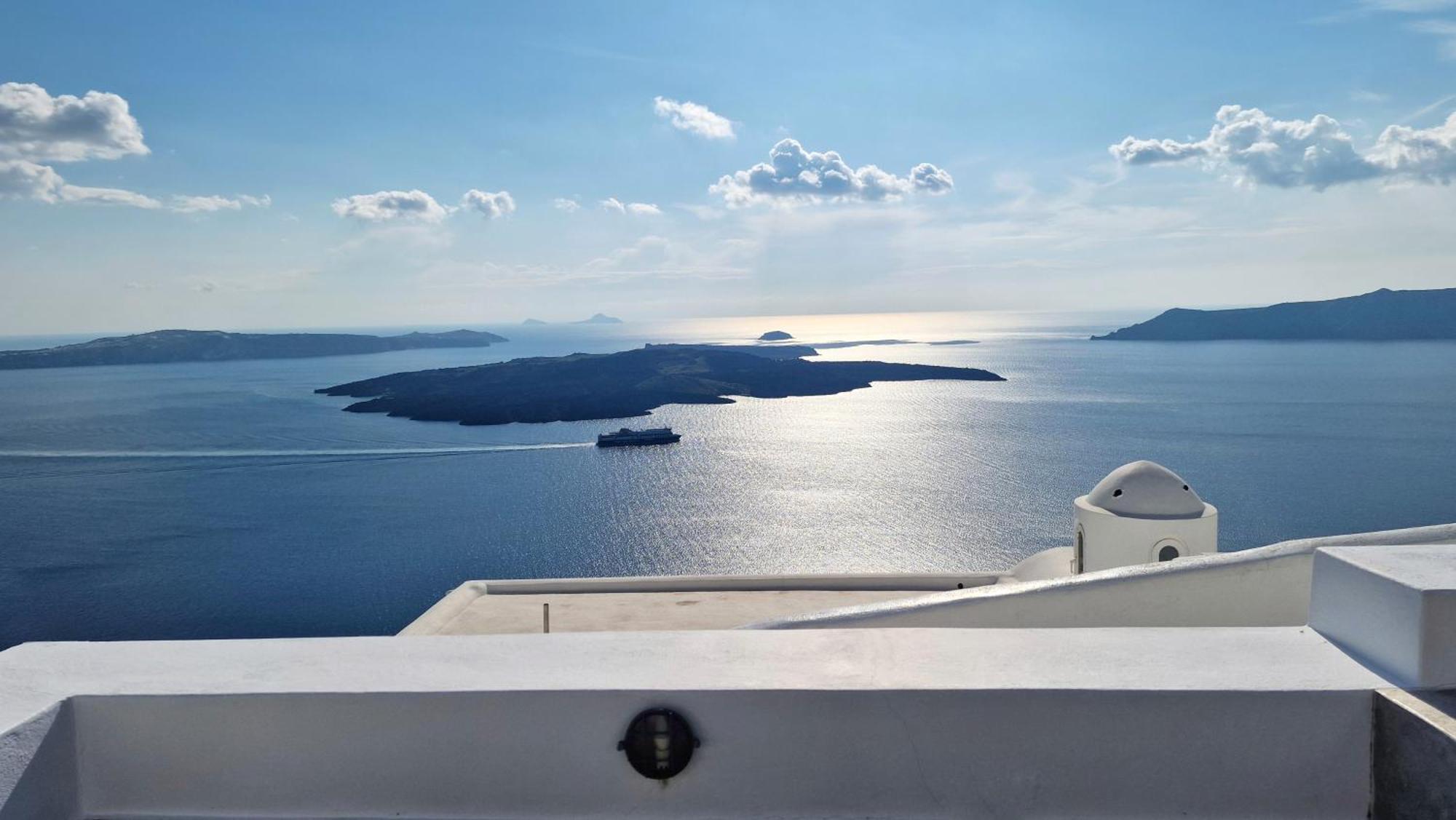 Karpimo Horizon - Caldera View With Private Hot Tub Villa Firostefani Exterior photo