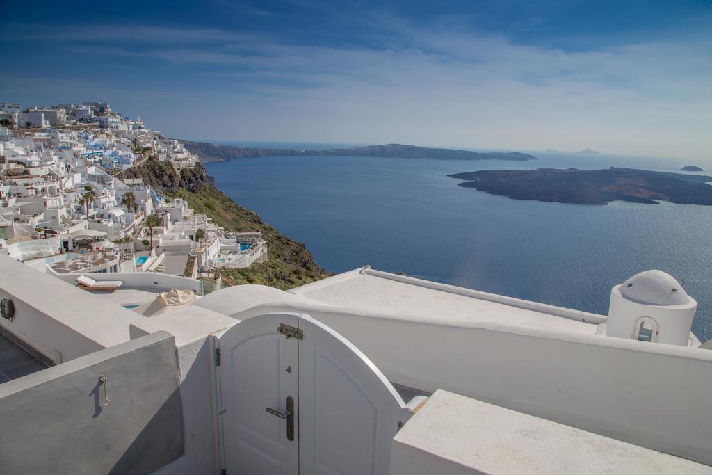 Karpimo Horizon - Caldera View With Private Hot Tub Villa Firostefani Room photo