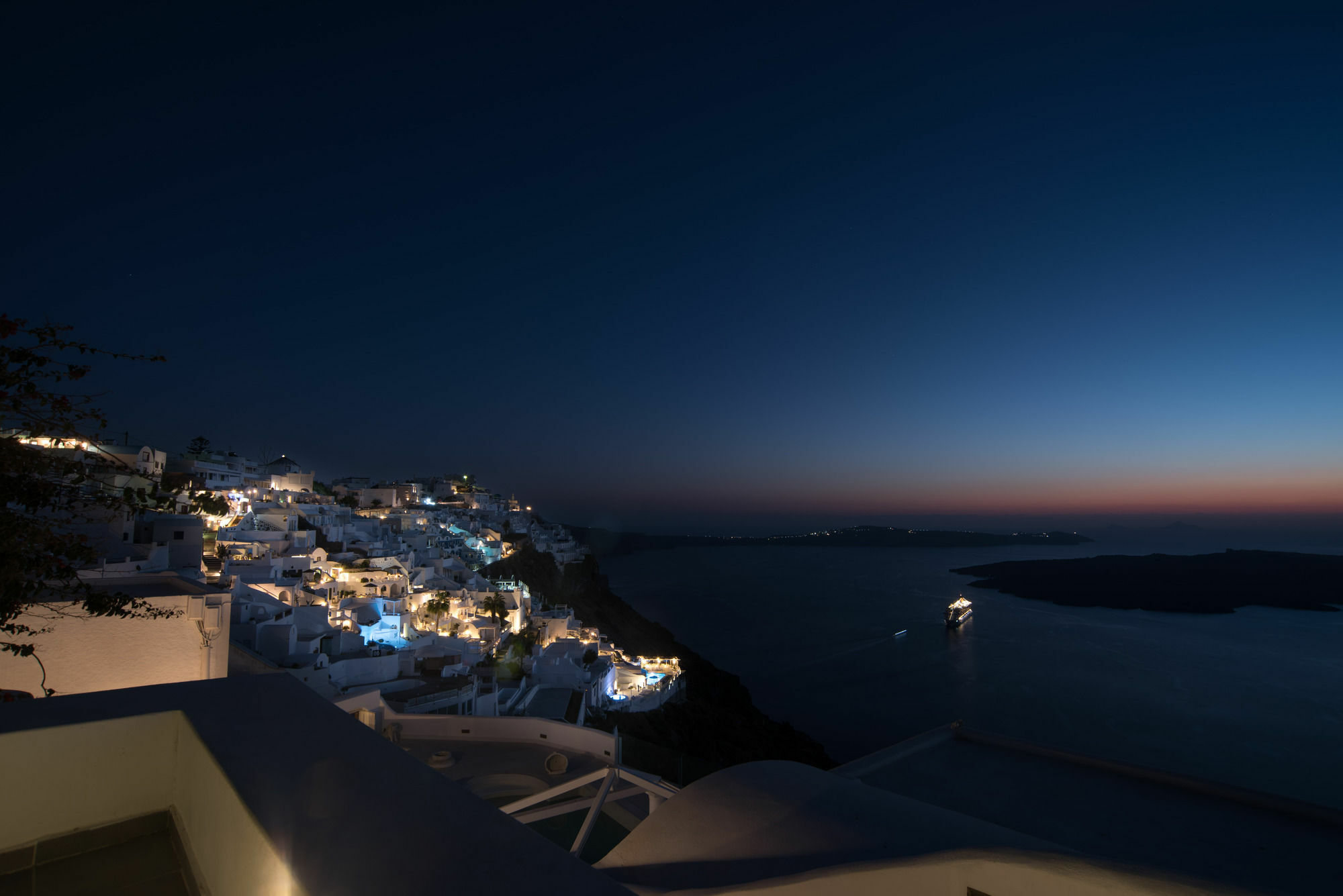 Karpimo Horizon - Caldera View With Private Hot Tub Villa Firostefani Exterior photo
